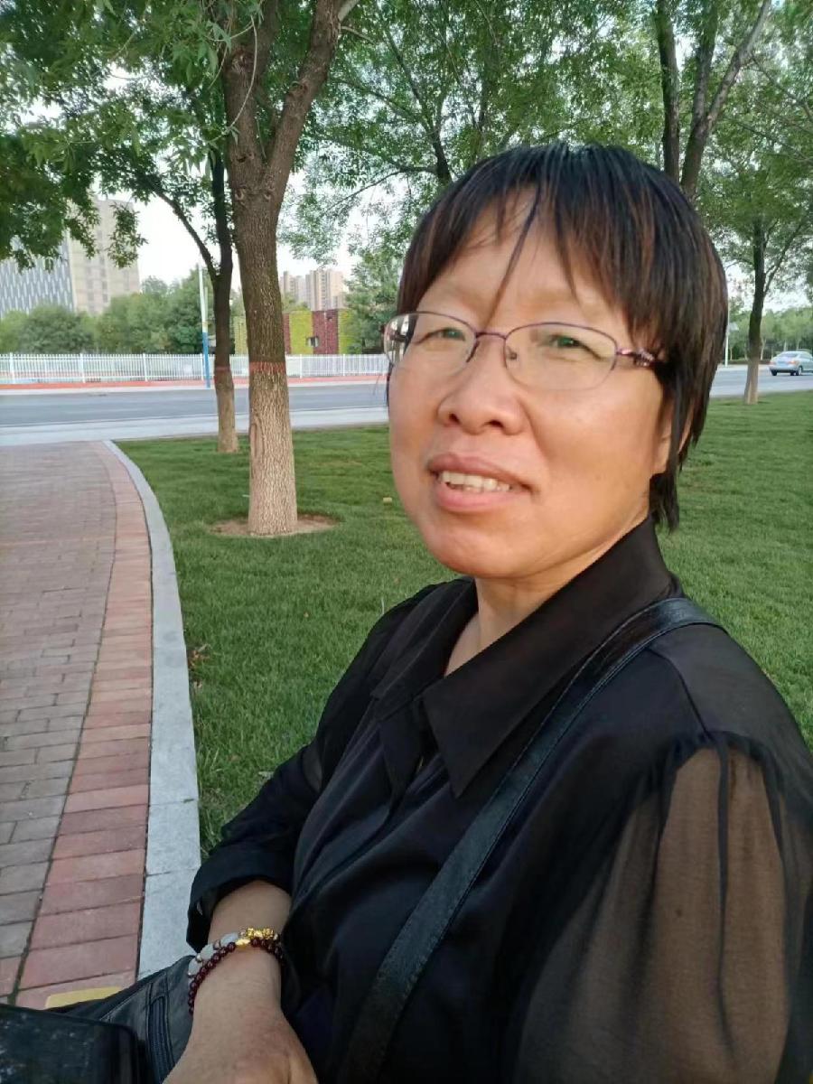 山东在线签约优秀诗人/牛海瑛(我的世界.专刊贴)华夏诗词文学社/网络文化传媒/京港澳头条