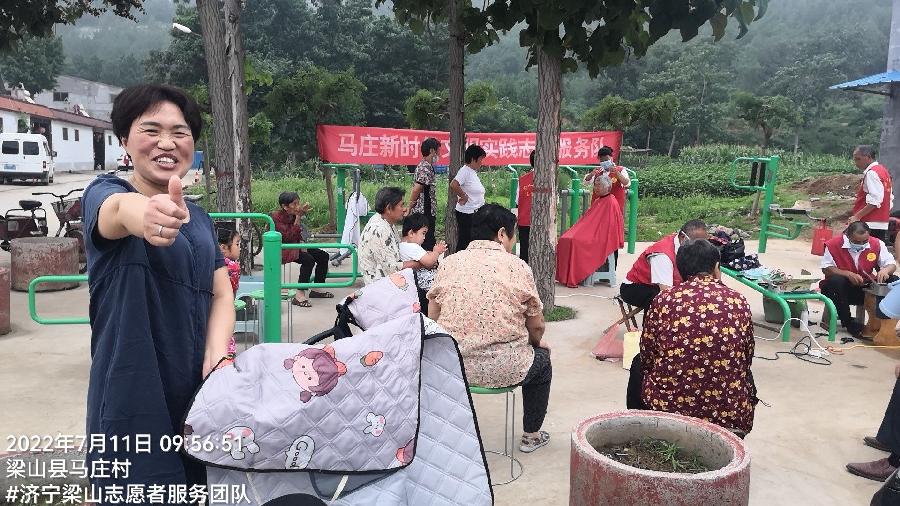 便民服务送身边 党群关系更和谐（图2）