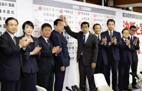 望梅花-岸田赢得参院选修宪在旦夕*文/冯志清 (上海)【冰心文化传媒】主编 冰心(图9)