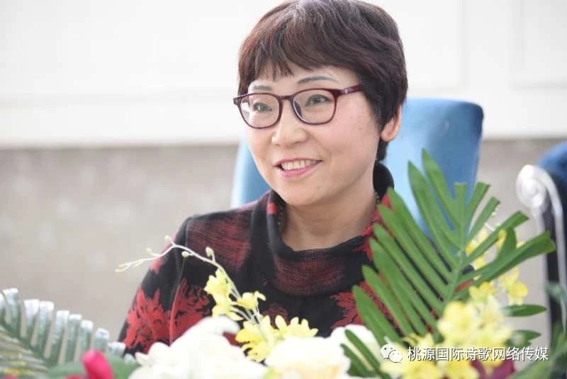 [桃源国际诗歌馨声]七月的夕阳|作者:老守一井|主播:荷塘月色[总1134期]（图13）