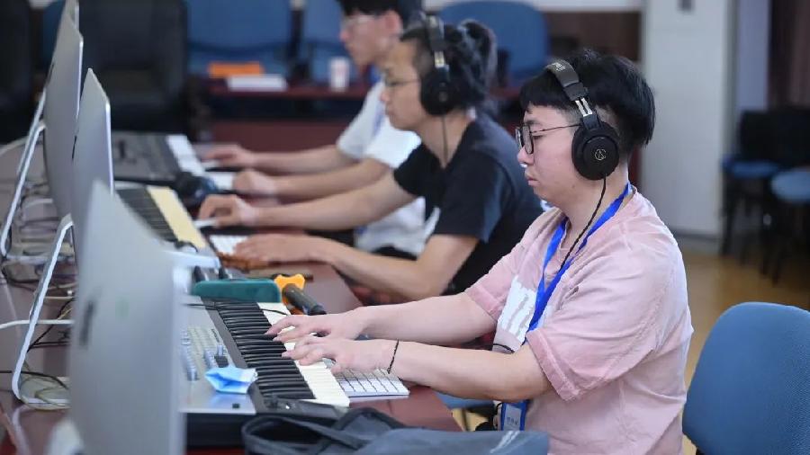 沐浴在传统音乐海洋中再造时代经典 | 郑长铃教授课堂札记 | 精彩课程回顾(七)(图16)