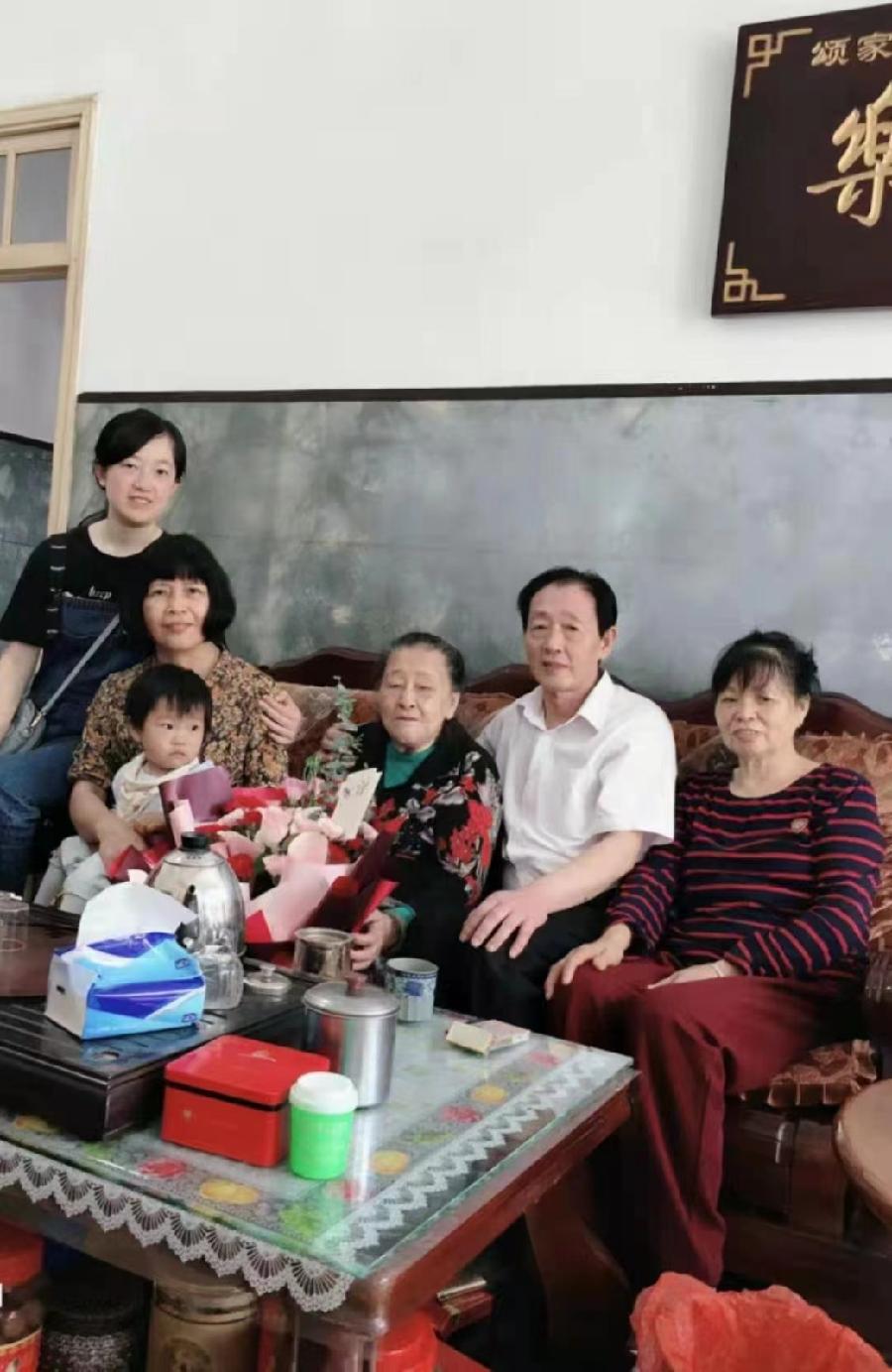 【世界文学联盟•宏红文学社】作者:王佐臣《静处听禅》主播:宏红】(图2)