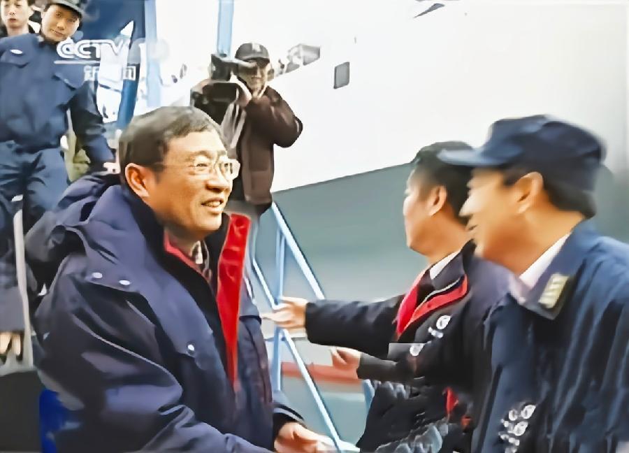 银龄朗诵艺苑 敦京兰朗读《我的爸爸——纪念航天英雄罗阳》作者:吴言姜川(图3)