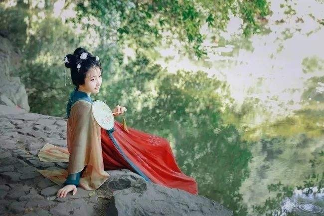 【鹧鸪天1至14韵诗集】作者 青苹果（甘肃天水）【冰心文化传媒】主编 冰心（图13）