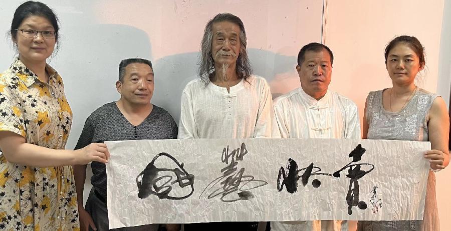 【雅诗总会】二塘米酒飘香溢香山八怪舞东风‖艺术家萧宽(图27)