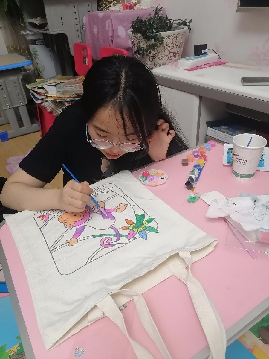 校园诗刊专栏‖汉俳连作 画中情 文/赵正霞(青海)(图5)