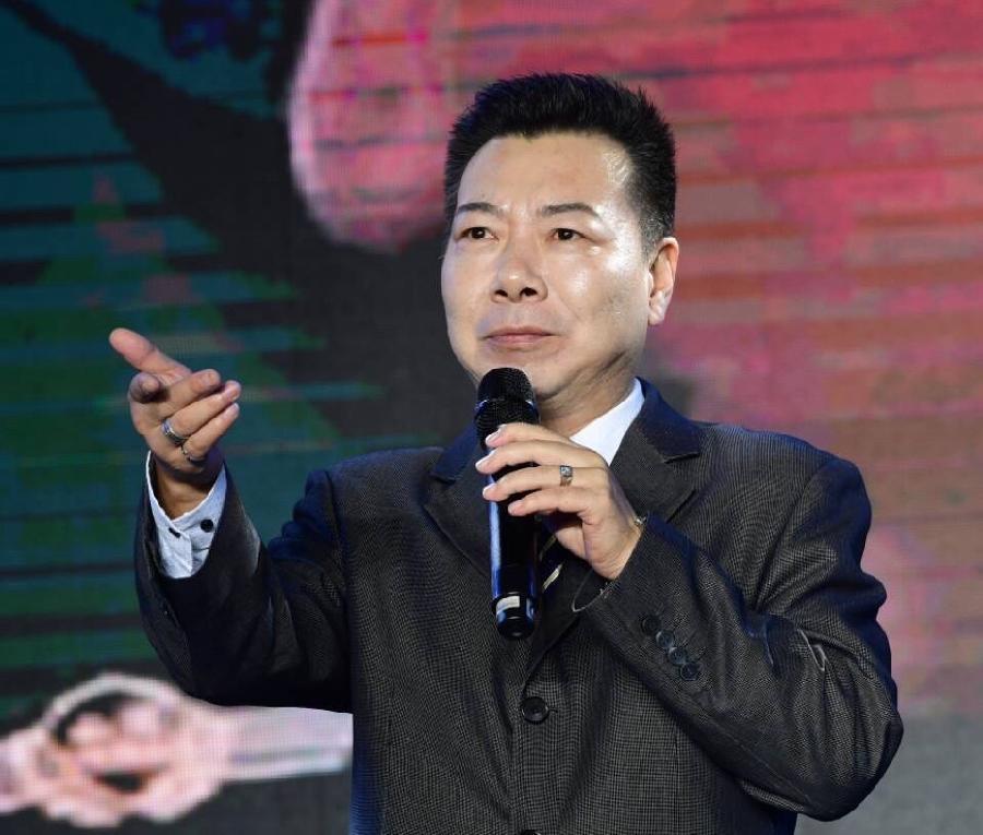 【音视频】一群人，在一起 朗诵：卓然 天籁之音 作者：张焕中（第38期）（图19）