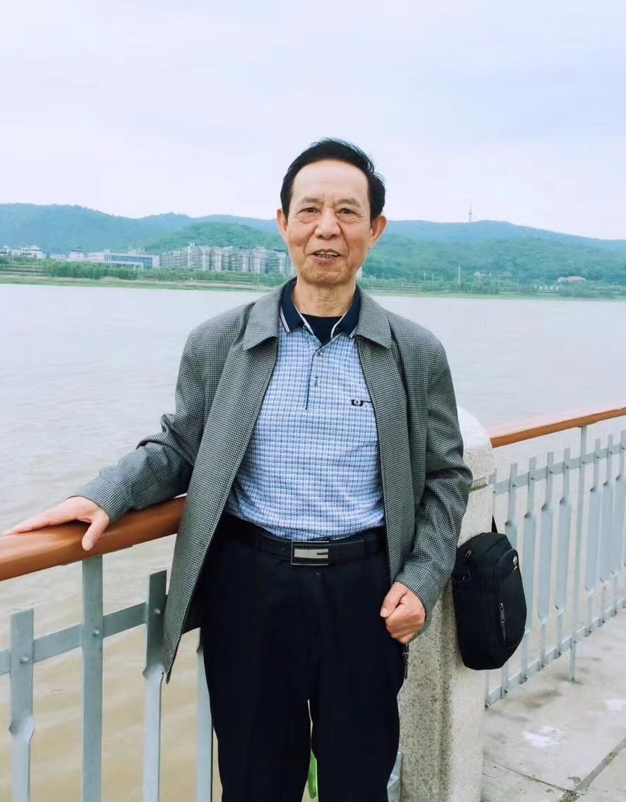 巴黎文学苏沪浙分社003期微刊《八一军旗别样红》（图96）