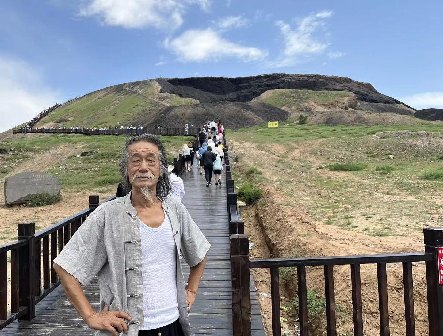 【雅诗总会】醉梦火山草原——艺术家萧宽格言漫记536(图5)
