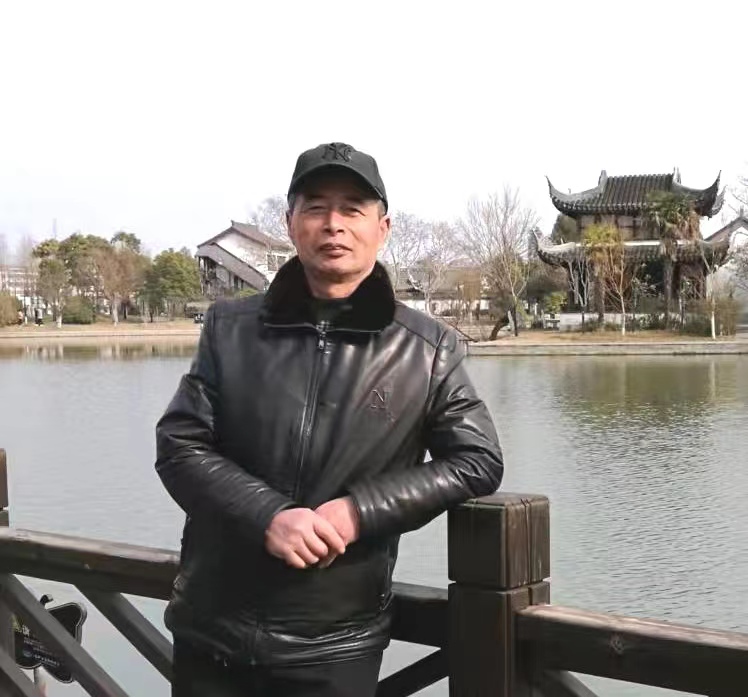 巴黎文学苏沪浙分社003期微刊《八一军旗别样红》（图160）