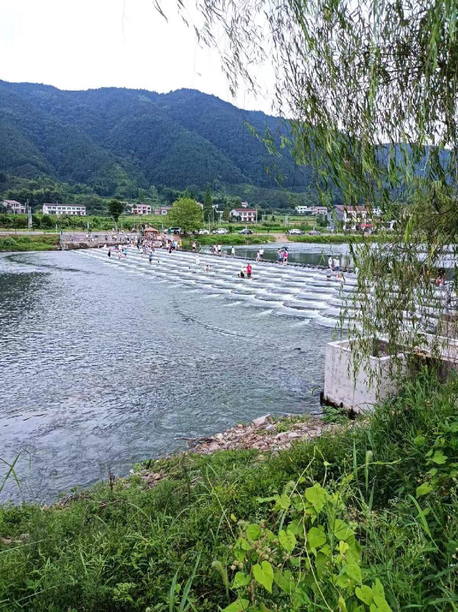 风光旖旎游酷暑 (诗四首)文/雅轩逸人(中国江西)长安街总社【世界诗人名人展】(8876)(图6)