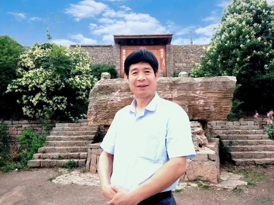 小草\潘朝铎—《暴雨》—原创精选—都市头条(图3)