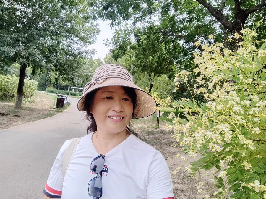 齐英华诗歌《我们的距离如此忧伤而美丽》主播：杨丽英 编辑：小鱼儿 【北疆头条】（第258期）（图7）