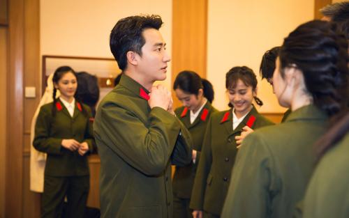 明月吟秋作品专栏【七律】·赞罗津华美篇《绿色军营青春无悔》(平水韵)文/康宗生(图6)