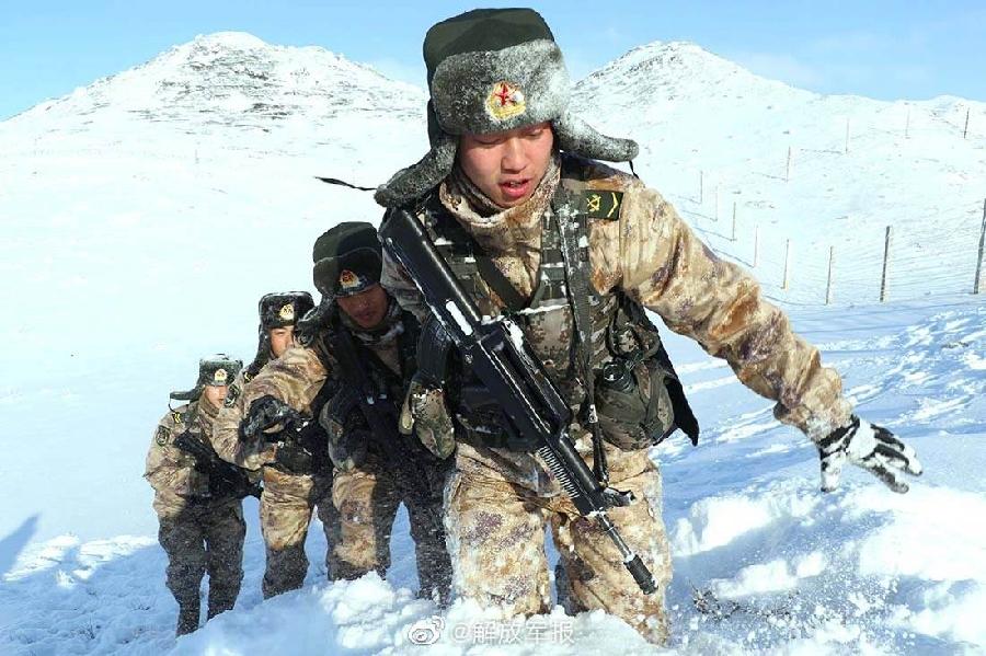 【特聘文学总顾问、诗人作家(悠然云霄)张春联先生八一献礼‖我们是大兵 诚向祖国宣誓言 】荐赏(图5)