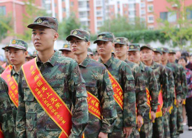 《绿色的种子》认证诗人/孙波、主播/凤珠。中国文学黄金诗院有声之家。（图4）