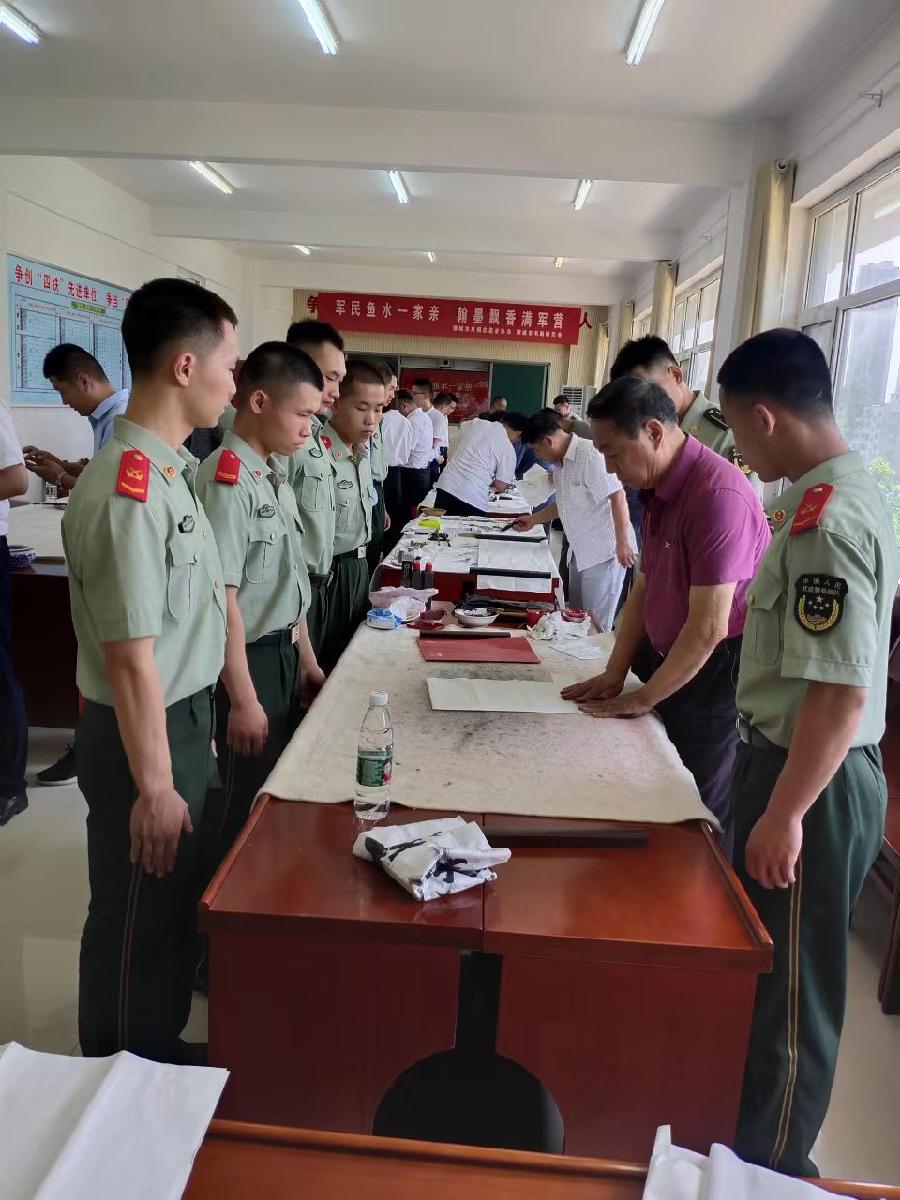 【书画进军营】聊城市双拥志愿者协会、市书画研究会赴聊城武警支队开展书画交流慰问活动(图10)