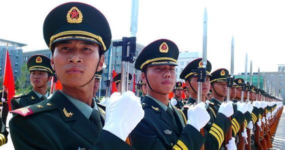 庆祝八一建军节/线连石（图2）