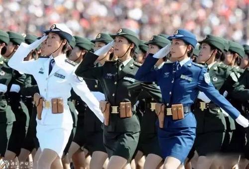 七律～八一赞女兵/文／武书尧（图2）