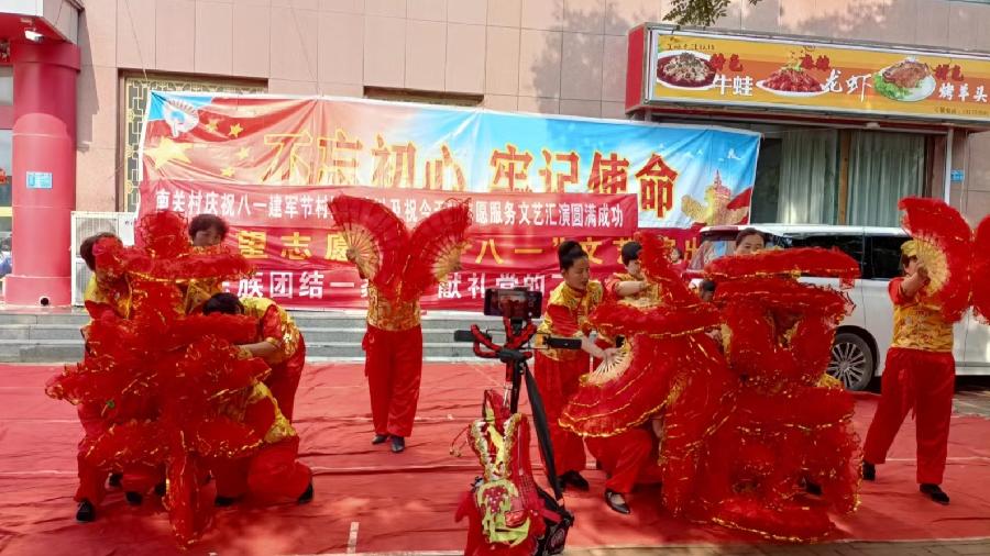 喜迎“八一”联合汇演获赞扬（图3）
