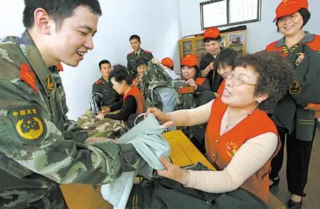 【八一专刋】张富贵：热烈庆祝中国人民解放军建军95周年诗词五首*北京头条•西安头条•都市头条发布！（图8）