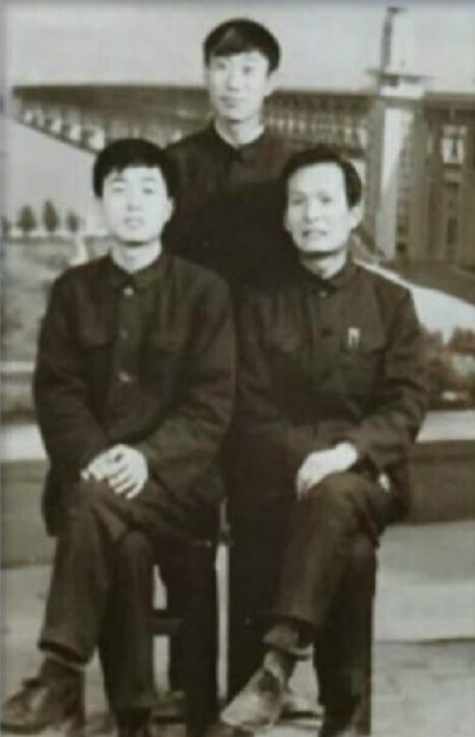 【八一专刋】张富贵：热烈庆祝中国人民解放军建军95周年诗词五首*北京头条•西安头条•都市头条发布！（图23）