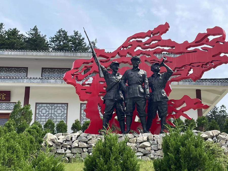 《云雾桃花冲》文/金海 【湖北总社】 世界诗人名人展(8898)(图6)