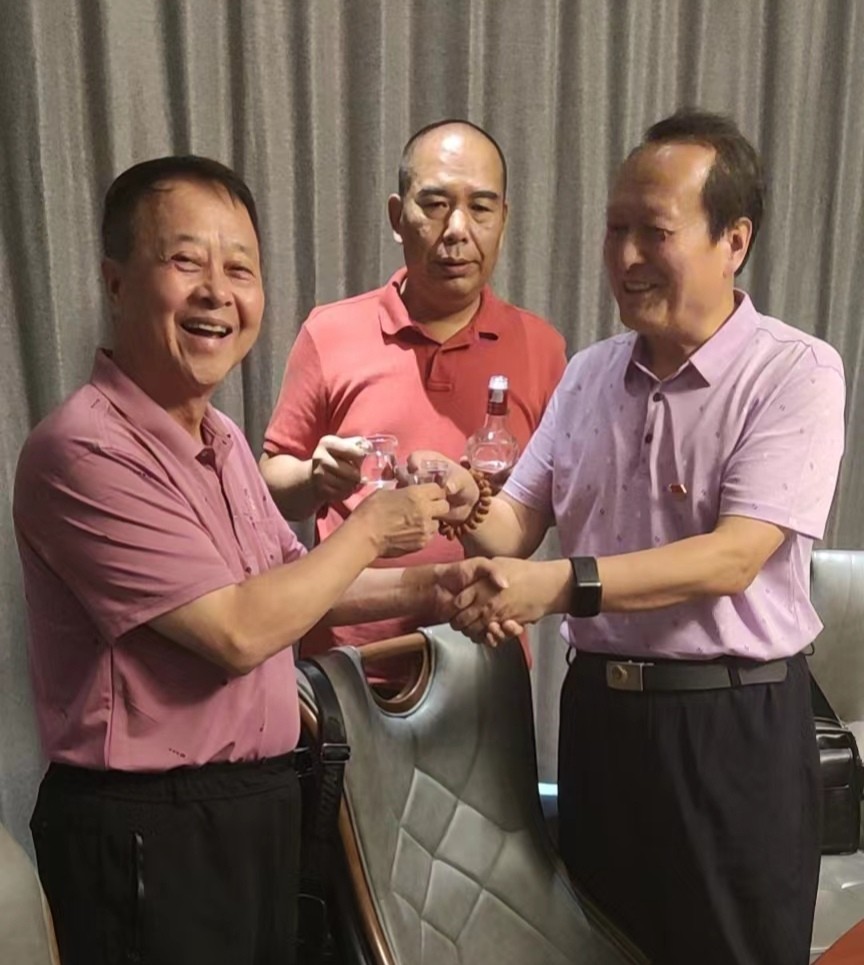 【八一专刋】张富贵:热烈祝贺原工兵十四团老七连西安战友庆八一联谊会圆满成功(诗词二首)北京头条发布!(图21)