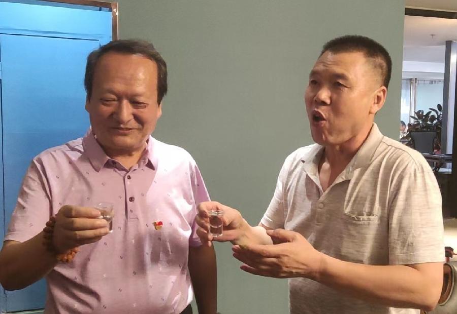 【八一专刋】张富贵:热烈祝贺原工兵十四团老七连西安战友庆八一联谊会圆满成功(诗词二首)北京头条发布!(图30)