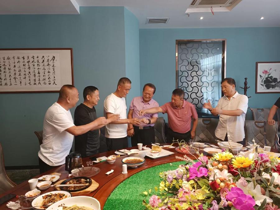 【八一专刋】张富贵:热烈祝贺原工兵十四团老七连西安战友庆八一联谊会圆满成功(诗词二首)北京头条发布!(图47)