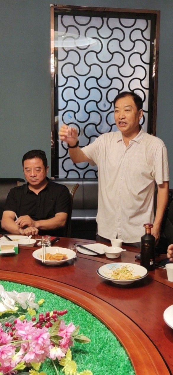 【八一专刋】张富贵:热烈祝贺原工兵十四团老七连西安战友庆八一联谊会圆满成功(诗词二首)北京头条发布!(图54)