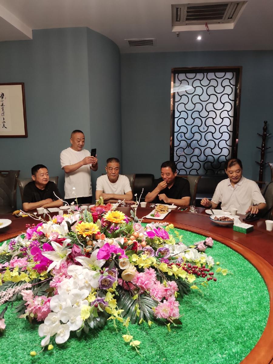【八一专刋】张富贵:热烈祝贺原工兵十四团老七连西安战友庆八一联谊会圆满成功(诗词二首)北京头条发布!(图22)