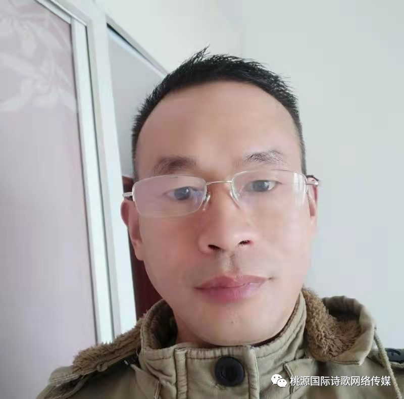 [桃源国际诗歌馨声]世界有你是最美的时光|作者:一往情深（重庆潼南）主播:荷塘月色[总1144期]（图8）