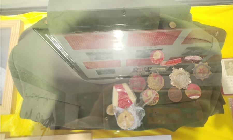 【红色记忆】张富贵：点赞红色收藏家袁国林（自由体诗）*北京头条•西安头条•都市头条发布！（图106）