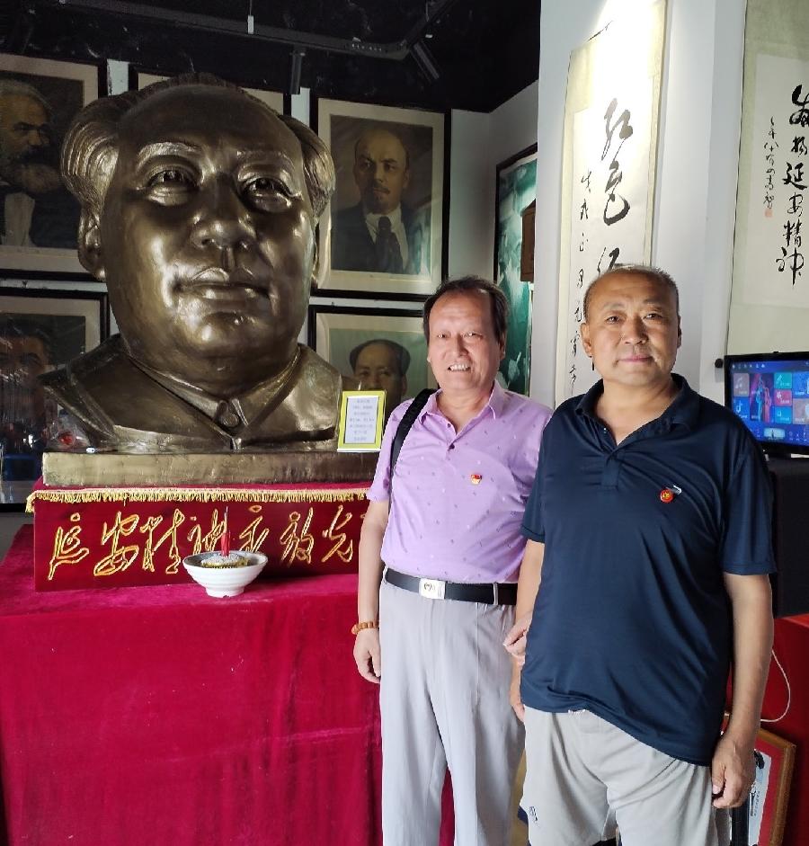 【红色记忆】张富贵：点赞红色收藏家袁国林（自由体诗）*北京头条•西安头条•都市头条发布！（图5）
