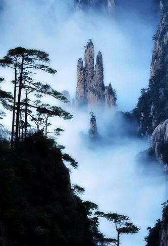 明月吟秋作品专栏【七律】·中国四大名山（二）黄山（一东韵） 文/康宗生（图8）