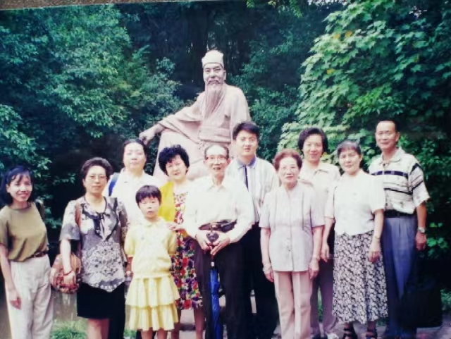 中华诗艺社黑龙江分社/《以诗漫述当年事,随笔畅书今世情》一一晏儒传嗣父晏天任诗联书法作品(图24)