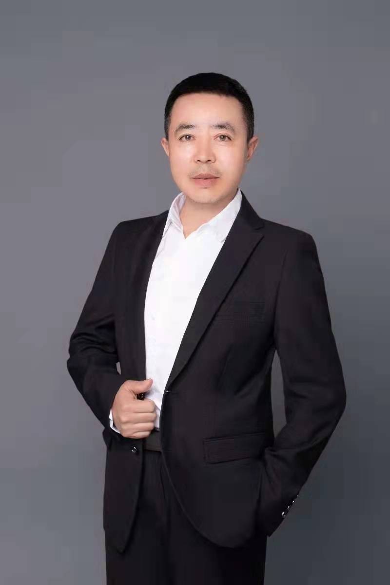 新疆在线签约作家/任泳儒(专刊)主播/细细的雨(华夏诗词文学社)京港澳头条