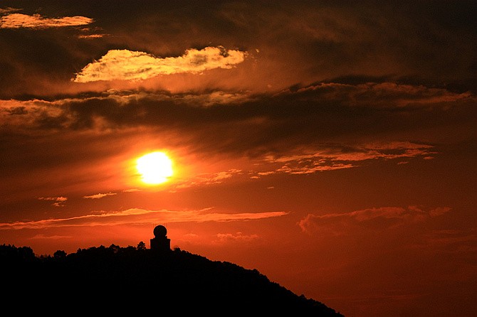 《守望夕阳》作者:姜光成诵读 梦璐 编辑:宋梅【中国长江文学社】有声文学平台第4124期(图3)