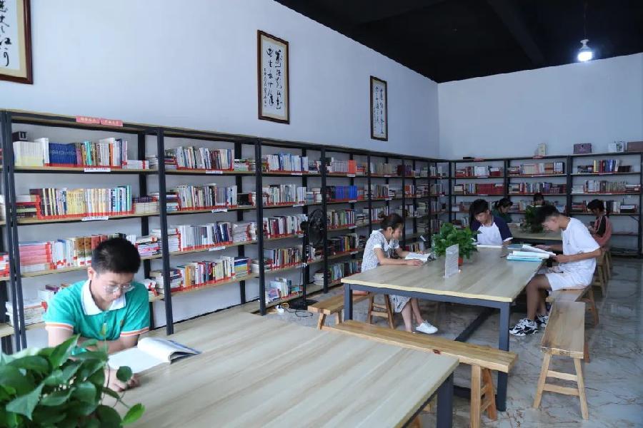 佳作欣赏·七律·题”三径书屋”外一首·作者:江会来(图3)