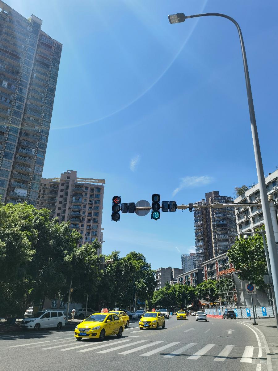 「散文」与秋老虎共舞