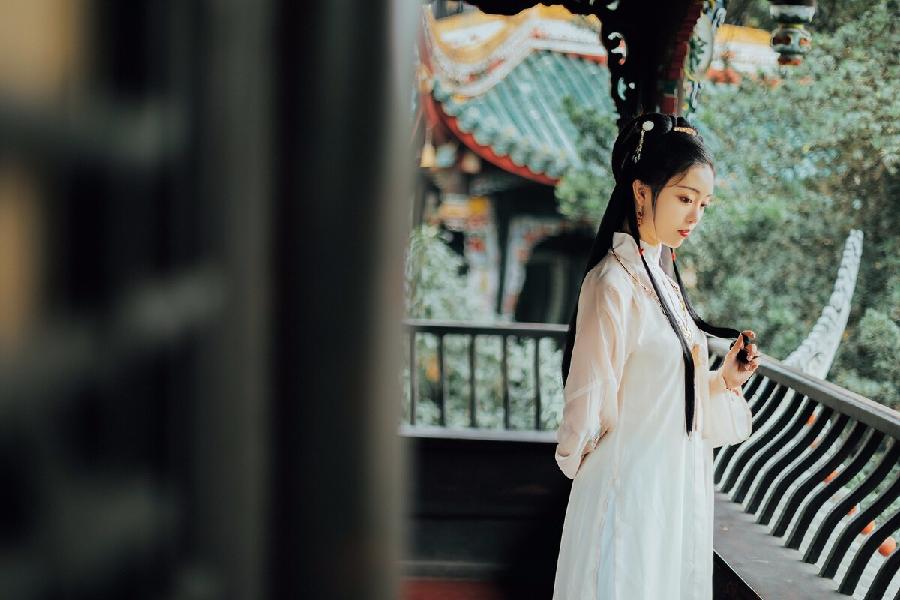 《半窗疏影》作者:农朴【诵读:金牌主播:燕子】【桃园国际诗歌集团】[桃源♬ 馨声]（图6）