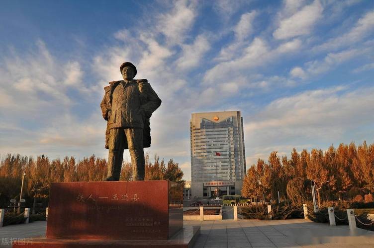 【经典推荐】张建国老师//七律•饱览油城景致长｛恭祝省五届旅发大会大庆召开｝（图5）