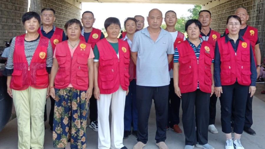 志愿者常态化服务 百姓们幸福又欢喜