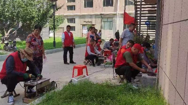 奉献爱心志昂扬 便民服务百姓盼（图6）