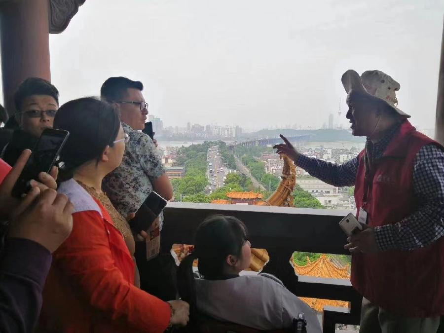 雨后,作者:周智敏