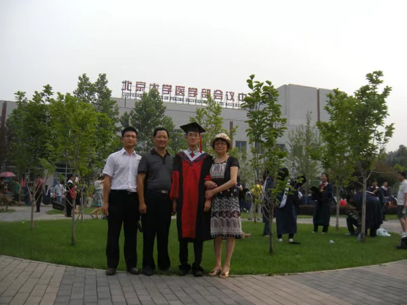 联机全球发布黄玉平精品作《老公，你在哪里？》（图5）