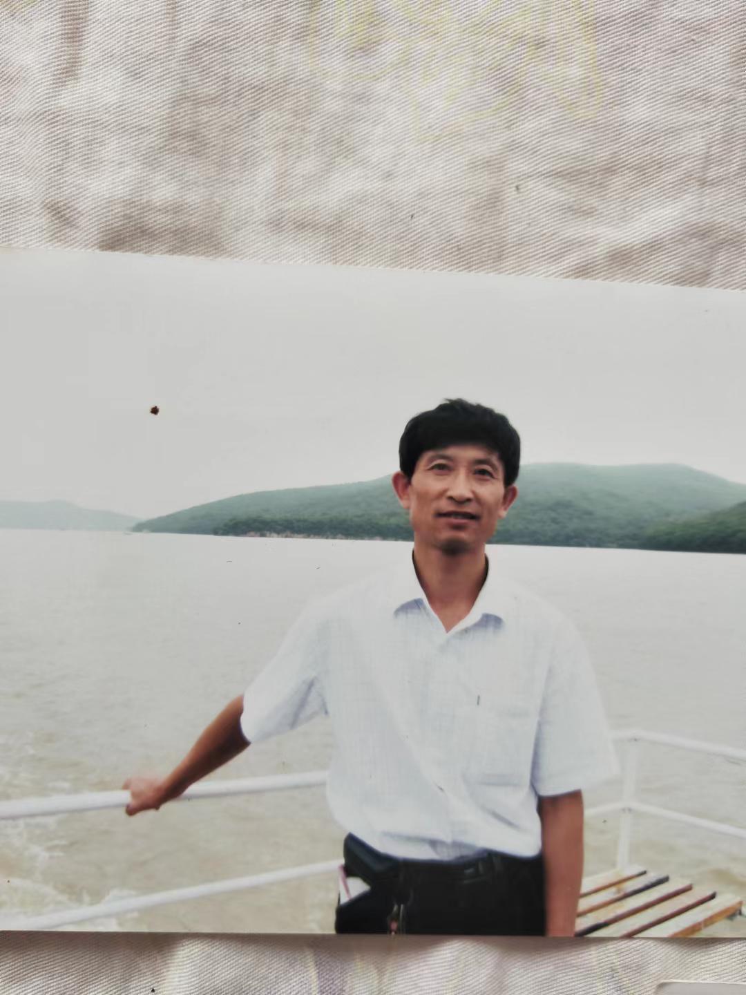 【诗生活】水弦专刊‖吟秋的蚂蚱