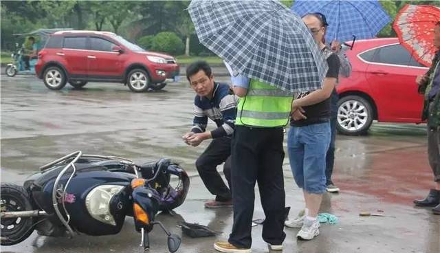 【新山东文学社】《惊险的一幕》作者/思雨飞云 主播/苏宁（图3）