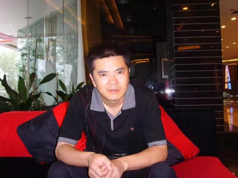 【诗生活】周敏恒专刊‖玫瑰与枪